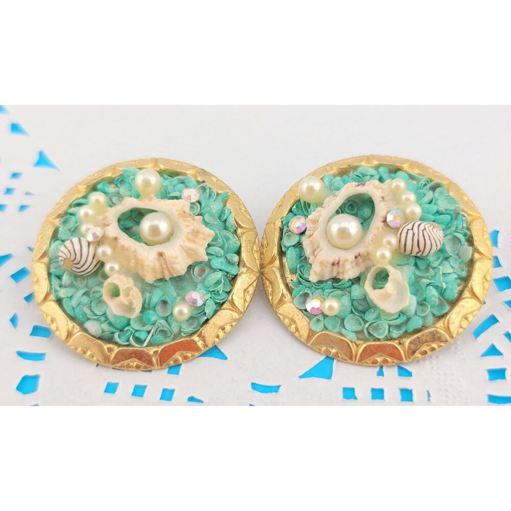 Fun Vacation Beachwear Seafoam Green Seashells Faux Pearl Gold Clip Earrings